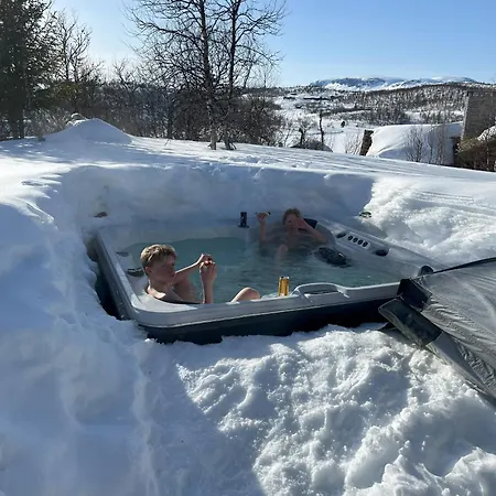 Cozy Family Friendly At Beautiful Location!