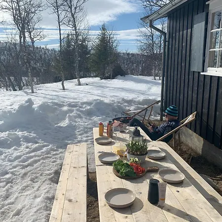 Cozy Family Friendly At Beautiful Location! *