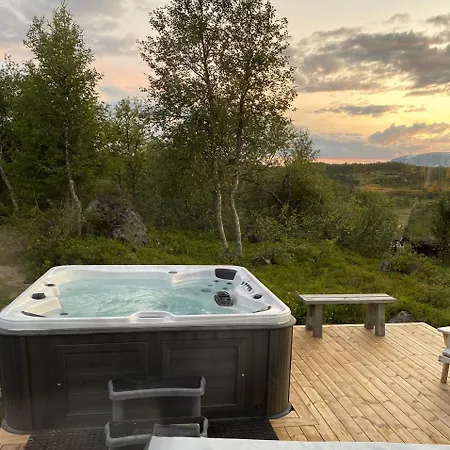 Cozy Family Friendly At Beautiful Location! *