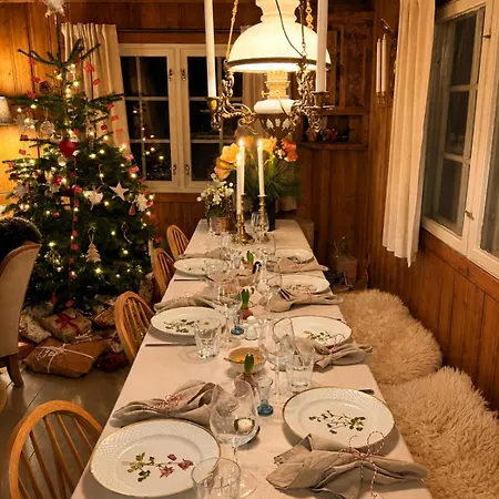 Cozy Family Friendly At Beautiful Location! *