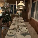 Cozy Family Friendly At Beautiful Location! *