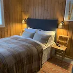 Cozy Family Friendly At Beautiful Location!