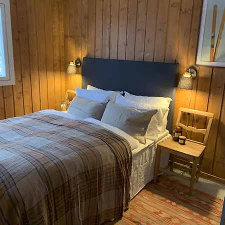 Cozy Family Friendly At Beautiful Location!